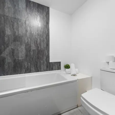 Vakantiehuis Budget 2-bed House 10mins To Centre *