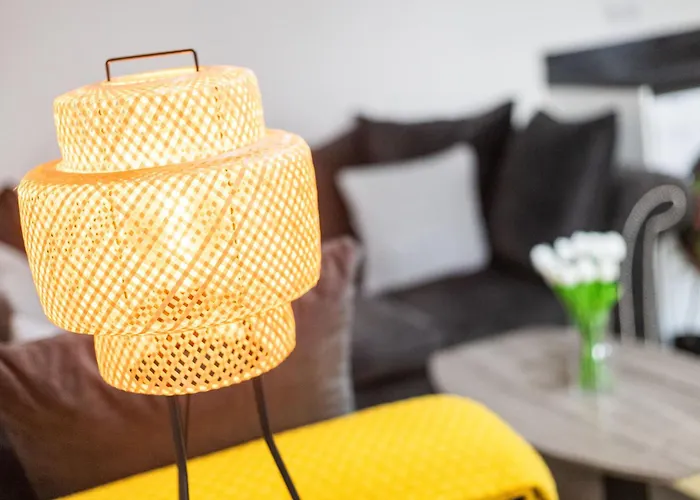 Budget 2-bed House 10mins To Centre * 利兹